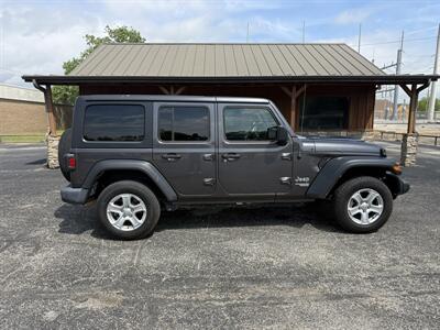 2020 Jeep Wrangler Unlimited Sport   - Photo 2 - Nocona, TX 76255