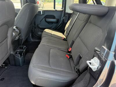 2020 Jeep Wrangler Unlimited Sport   - Photo 12 - Nocona, TX 76255