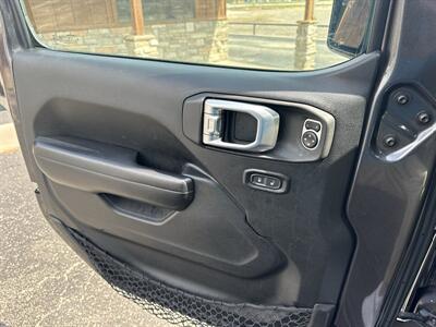 2020 Jeep Wrangler Unlimited Sport   - Photo 18 - Nocona, TX 76255