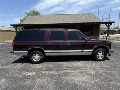 1997 Chevrolet Suburban C1500   - Photo 2 - Nocona, TX 76255