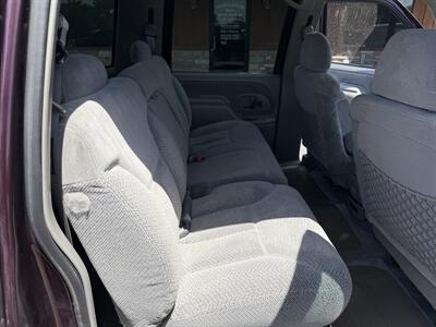 1997 Chevrolet Suburban C1500   - Photo 11 - Nocona, TX 76255