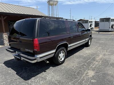 1997 Chevrolet Suburban C1500   - Photo 3 - Nocona, TX 76255
