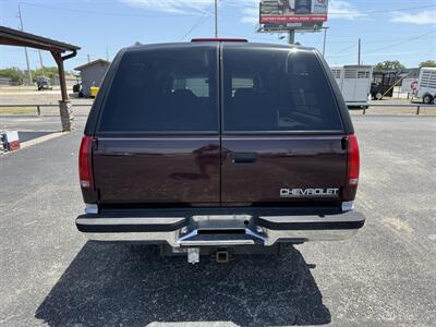 1997 Chevrolet Suburban C1500   - Photo 4 - Nocona, TX 76255