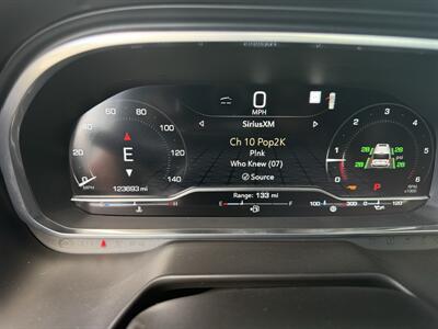 2023 GMC Yukon SLT - Photo 15 - Nocona, TX 76255