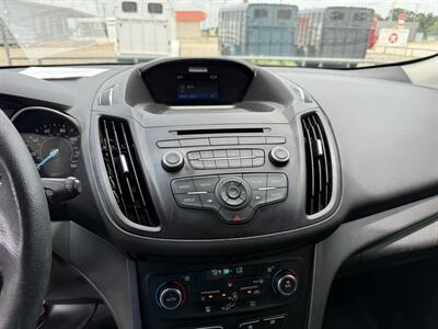2017 Ford Escape SE   - Photo 13 - Nocona, TX 76255