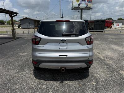 2017 Ford Escape SE   - Photo 4 - Nocona, TX 76255