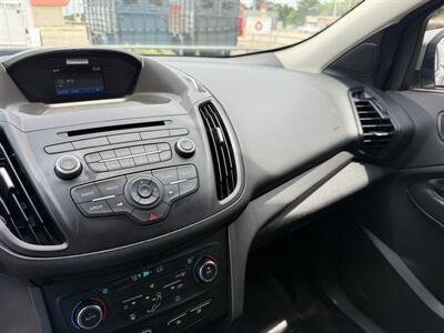 2017 Ford Escape SE   - Photo 12 - Nocona, TX 76255