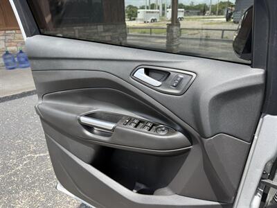 2017 Ford Escape SE   - Photo 15 - Nocona, TX 76255