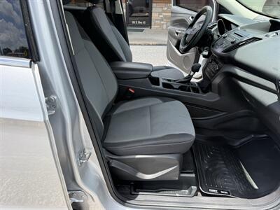 2017 Ford Escape SE   - Photo 10 - Nocona, TX 76255