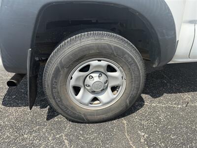 2012 Toyota Tacoma V6 4WD   - Photo 19 - Nocona, TX 76255