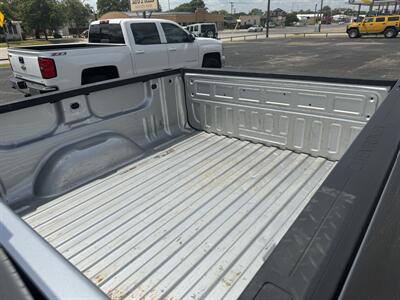 2018 Chevrolet Silverado 1500 LT Z71   - Photo 15 - Nocona, TX 76255