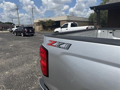 2018 Chevrolet Silverado 1500 LT Z71   - Photo 19 - Nocona, TX 76255