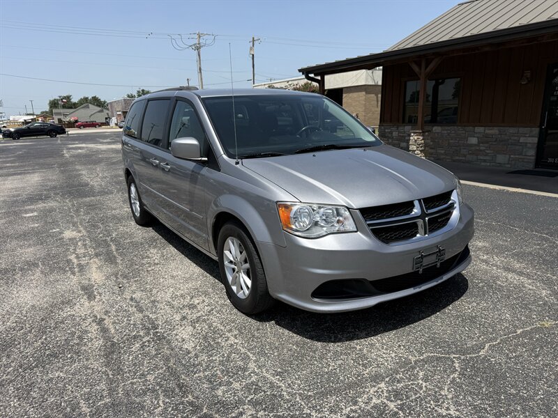 2016 Dodge Grand Caravan SXT   - Photo 1 - Nocona, TX 76255