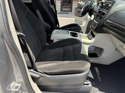 2016 Dodge Grand Caravan SXT   - Photo 10 - Nocona, TX 76255