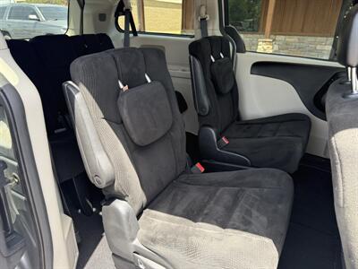 2016 Dodge Grand Caravan SXT   - Photo 11 - Nocona, TX 76255