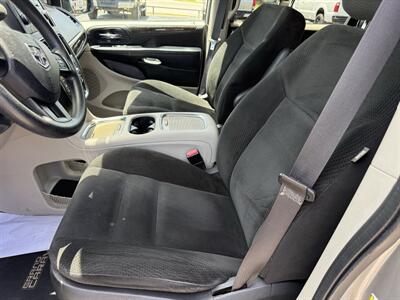 2016 Dodge Grand Caravan SXT   - Photo 9 - Nocona, TX 76255