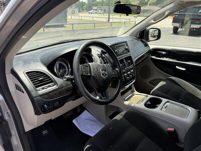 2016 Dodge Grand Caravan SXT   - Photo 13 - Nocona, TX 76255