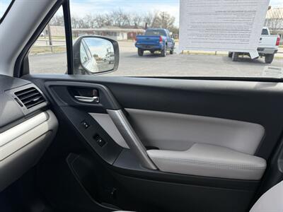 2015 Subaru Forester 2.5i Limited   - Photo 14 - Nocona, TX 76255