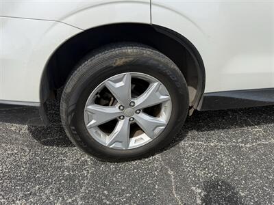 2015 Subaru Forester 2.5i Limited   - Photo 18 - Nocona, TX 76255