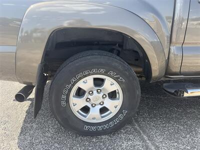 2012 Toyota Tacoma PreRunner V6 - Photo 18 - Nocona, TX 76255
