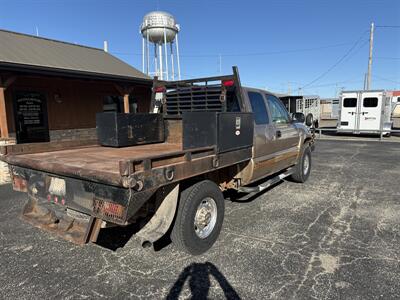 2001 Chevrolet Silverado 2500 LS 4WD   - Photo 3 - Nocona, TX 76255