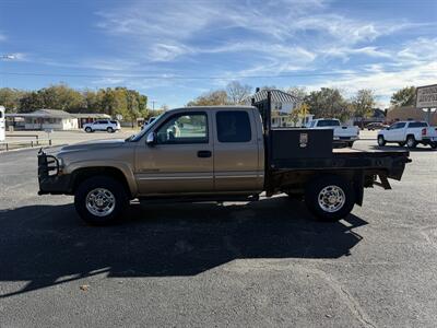 2001 Chevrolet Silverado 2500 LS 4WD   - Photo 6 - Nocona, TX 76255