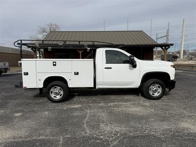 2022 Chevrolet Silverado 2500 Work Truck - Photo 2 - Nocona, TX 76255