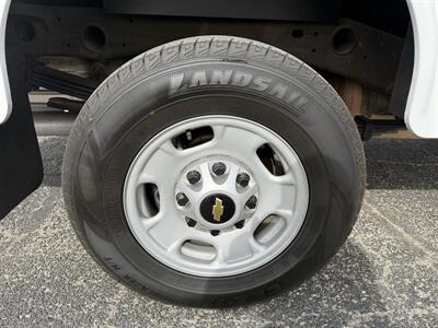 2022 Chevrolet Silverado 2500 Work Truck - Photo 19 - Nocona, TX 76255