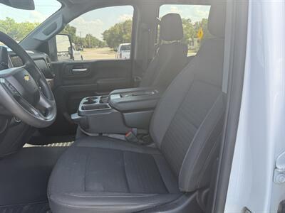 2024 Chevrolet Silverado 2500 Custom 4WD   - Photo 9 - Nocona, TX 76255