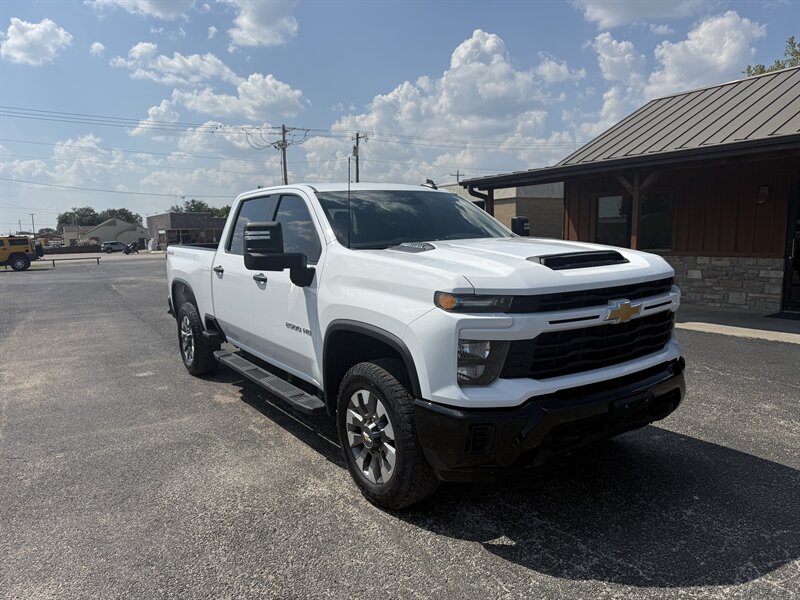 2024 Chevrolet Silverado 2500 Custom 4WD - Photo 1 - Nocona, TX 76255