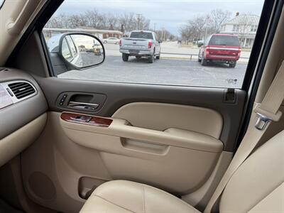 2013 Chevrolet Tahoe LTZ 4WD   - Photo 14 - Nocona, TX 76255