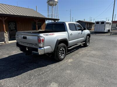 2022 Toyota Tacoma TRD Pro   - Photo 3 - Nocona, TX 76255