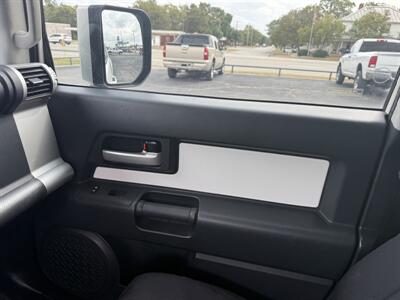 2012 Toyota FJ Cruiser   - Photo 14 - Nocona, TX 76255