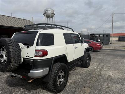 2012 Toyota FJ Cruiser   - Photo 3 - Nocona, TX 76255