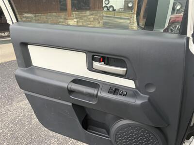 2012 Toyota FJ Cruiser   - Photo 18 - Nocona, TX 76255