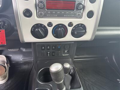 2012 Toyota FJ Cruiser   - Photo 16 - Nocona, TX 76255