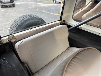 1989 Jeep Wrangler Laredo 2dr Laredo   - Photo 10 - Nocona, TX 76255