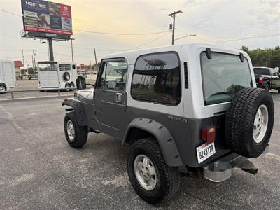 1989 Jeep Wrangler Laredo 2dr Laredo   - Photo 6 - Nocona, TX 76255
