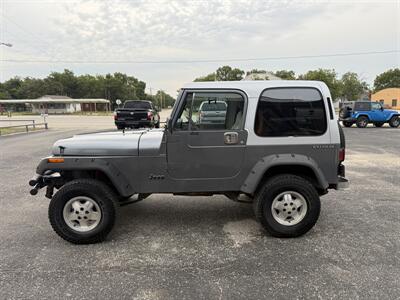1989 Jeep Wrangler Laredo 2dr Laredo   - Photo 2 - Nocona, TX 76255