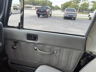1989 Jeep Wrangler Laredo 2dr Laredo   - Photo 11 - Nocona, TX 76255