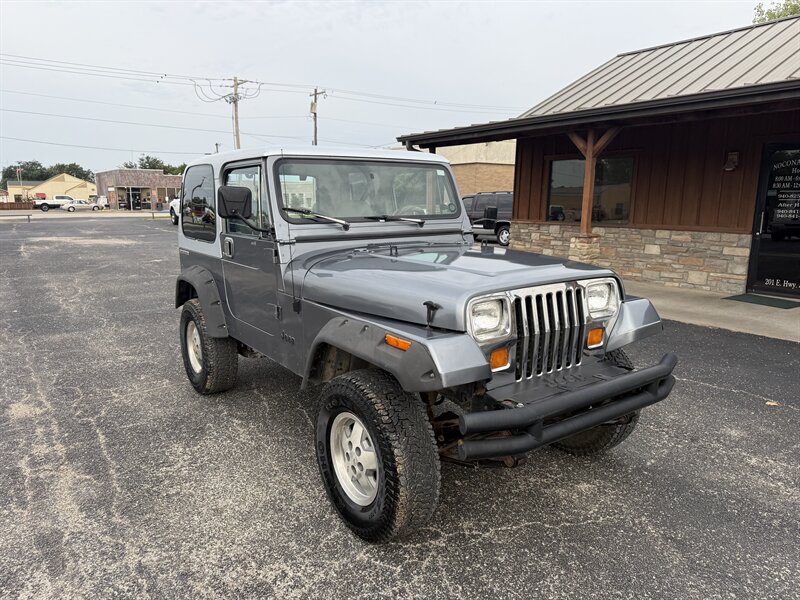 1989 Jeep Wrangler Laredo 2dr Laredo - Photo 1 - Nocona, TX 76255