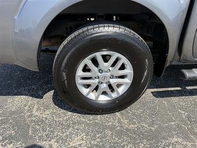 2016 Nissan Frontier SV 4WD - Photo 17 - Nocona, TX 76255