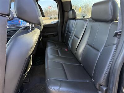 2008 Chevrolet Silverado 3500 LTZ   - Photo 12 - Nocona, TX 76255