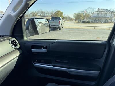 2019 Toyota Tundra SR5 - Photo 14 - Nocona, TX 76255