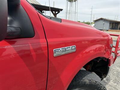 2005 Ford F-350 Lariat 4WD - Photo 22 - Nocona, TX 76255