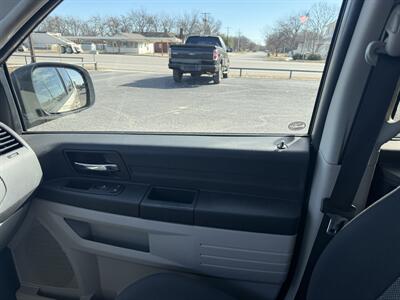 2009 Dodge Grand Caravan SE - Photo 14 - Nocona, TX 76255