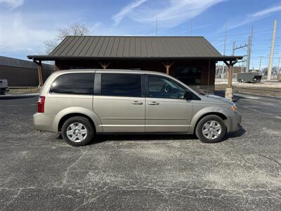 2009 Dodge Grand Caravan SE - Photo 2 - Nocona, TX 76255