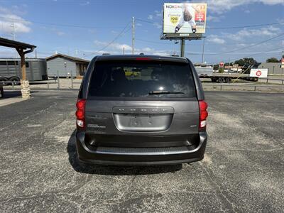 2016 Dodge Grand Caravan SXT - Photo 4 - Nocona, TX 76255