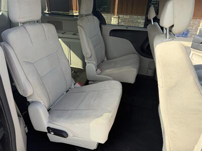 2016 Dodge Grand Caravan SXT - Photo 11 - Nocona, TX 76255