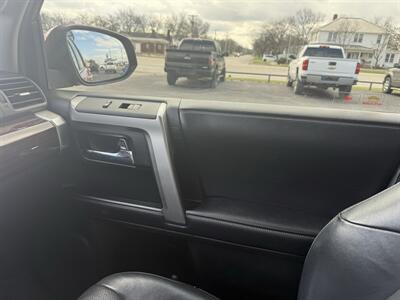 2019 Toyota 4Runner Limited 4WD   - Photo 14 - Nocona, TX 76255